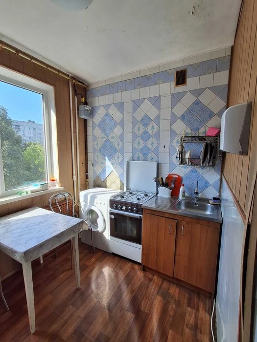 Selling my cozy 3-room apartment, 6th floor of a 9-story building