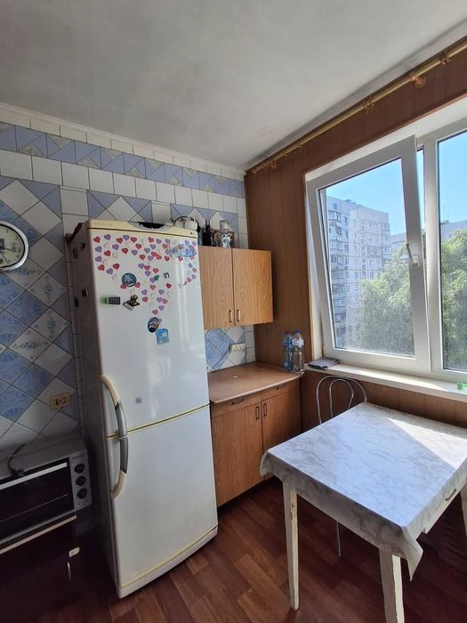 Selling my cozy 3-room apartment, 6th floor of a 9-story building