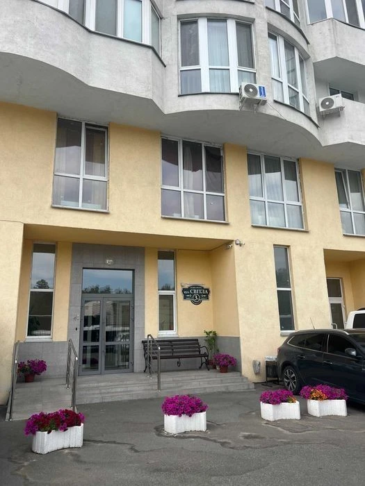 No % sale 2 k sq m near the metro, Skhidna Brama residential complex, 4th section Darn