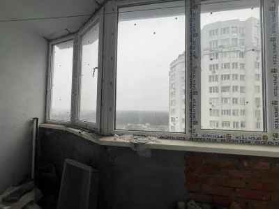 No % sale 2 k sq m near the metro, Skhidna Brama residential complex, 4th section Darn