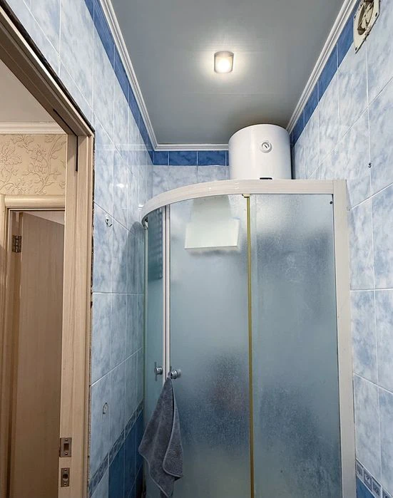 Продам 2 комнатную квартиру гостинного типа метро Индустриал