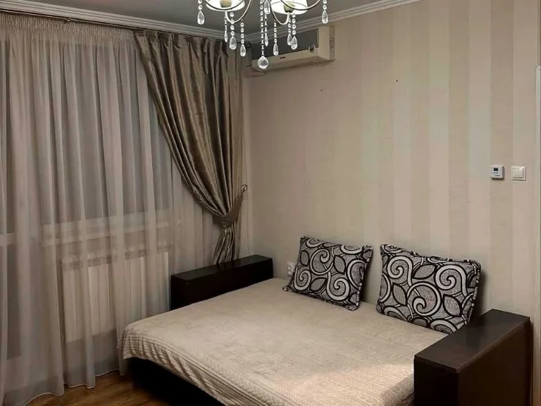 Квартира. Ужгород, Бориса Тлехаса вул. (Марії Заньковецької)