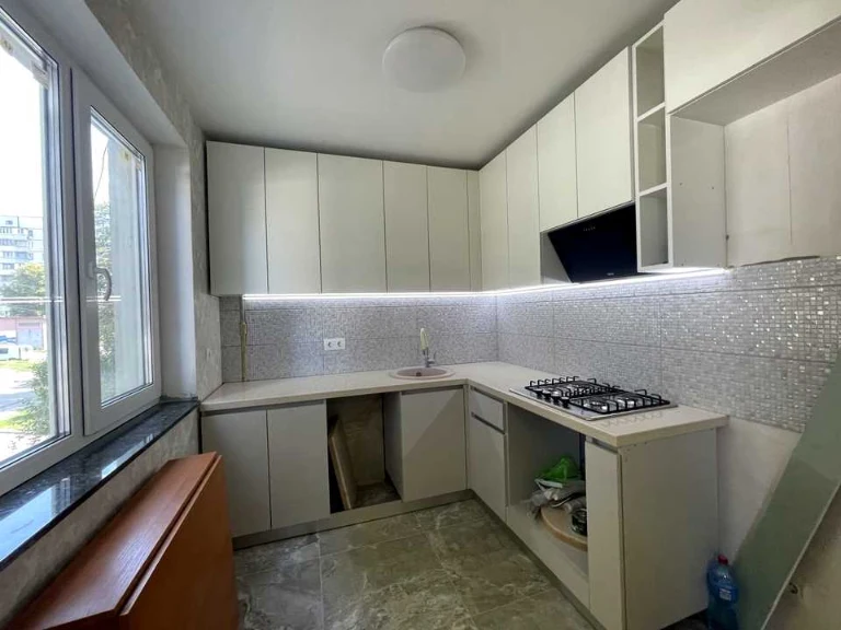 Apartment. Kharkiv, Petro Hryhorenko Ave. (Marshal Zhukova)