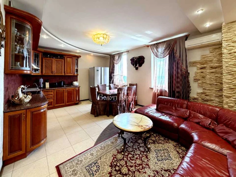 Apartment. Kyiv, Lukretska St. (Levitana)