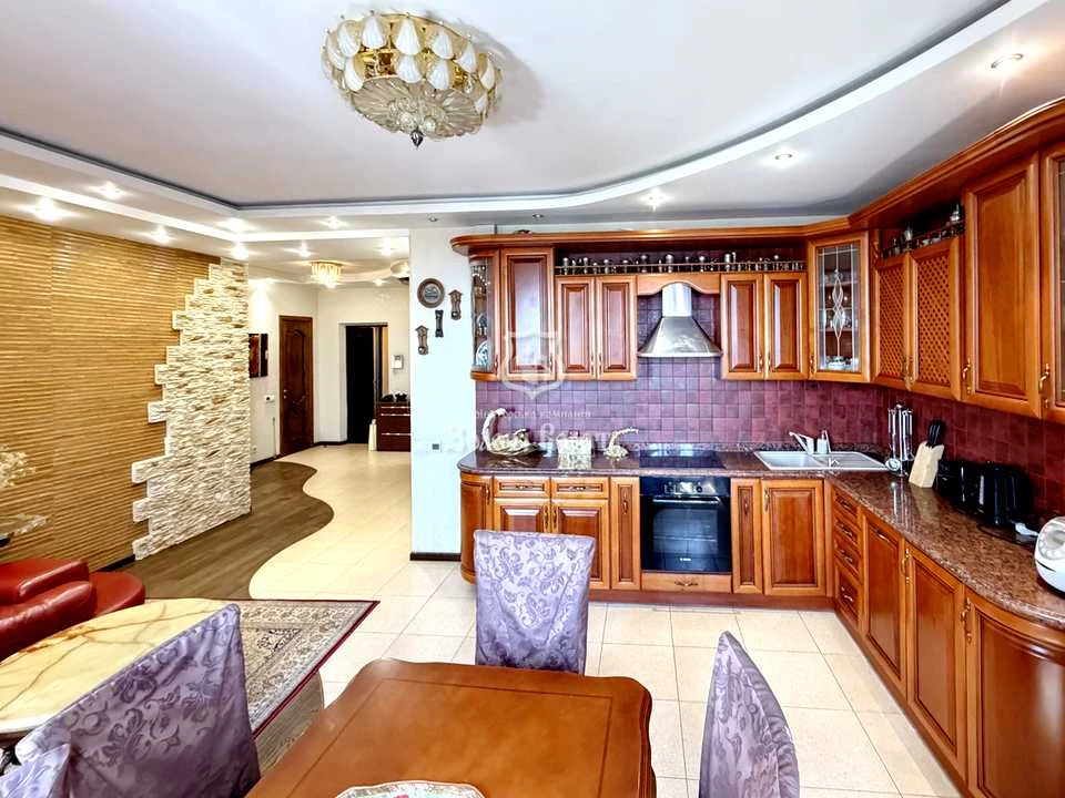 Apartment. Kyiv, Lukretska St. (Levitana)