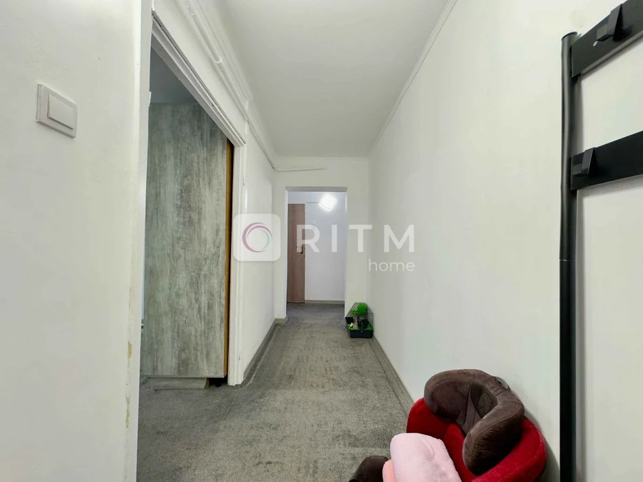 For sale 3-room apartment with renovation on Stryyska Street