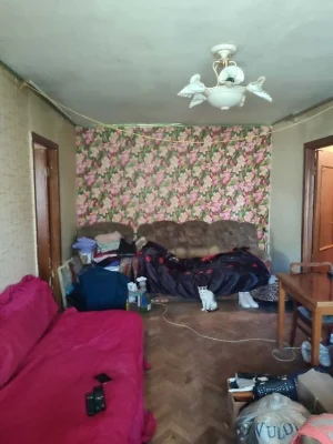 2-room apartment at 18 Boychuk (Kikvidze) Street, Zviryn metro station