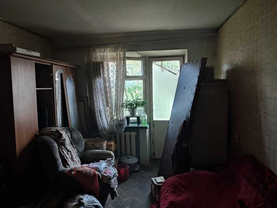 2-room apartment at 18 Boychuk (Kikvidze) Street, Zviryn metro station