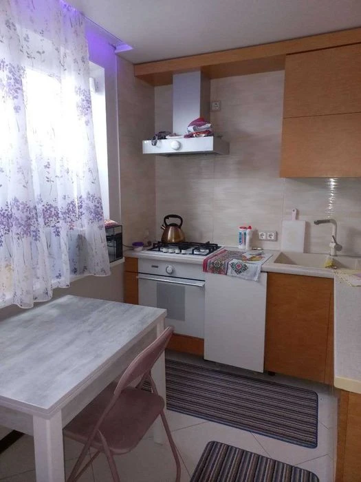 Сдам 3к.кв метро  Героев Труда