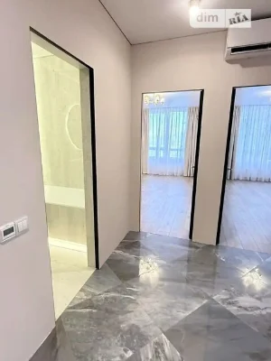 Продаж 3к квартири 76 кв. м на наб. Дніпровська 15Ж • ID 347