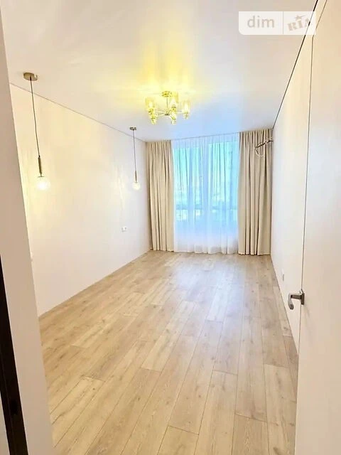Продаж 3к квартири 76 кв. м на наб. Дніпровська 15Ж • ID 347
