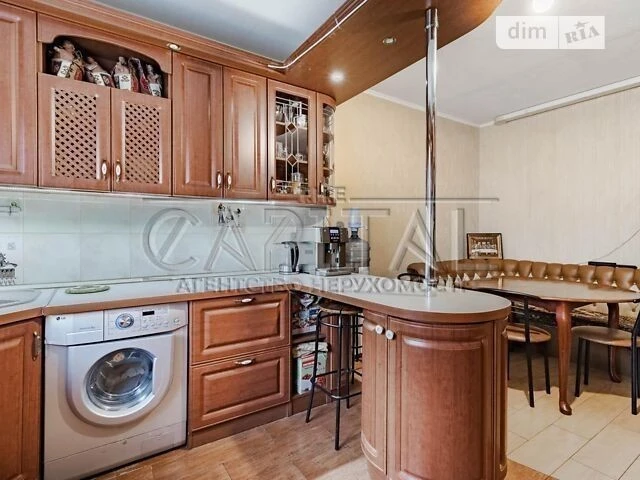Продажа 3к квартиры 97 кв. м по ул. Елены Пчелки 2Б • ID 347