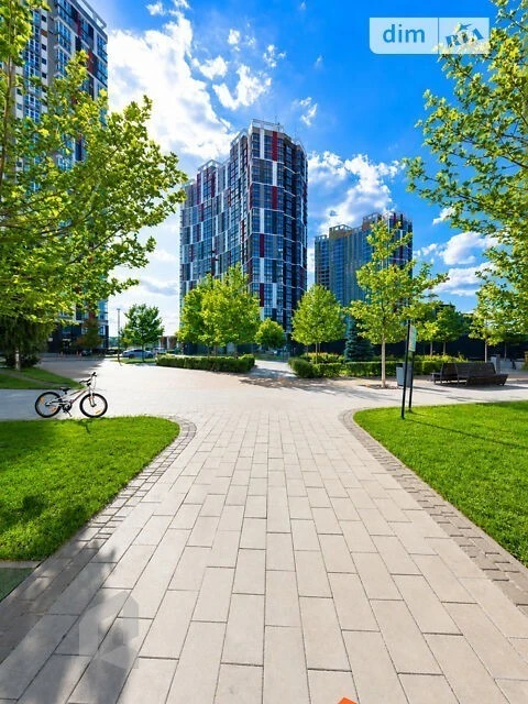 Продаж 3к квартири 122.2 кв. м на вул. Микільсько-Слобідська