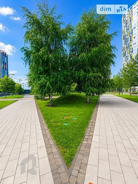 Продаж 3к квартири 122.2 кв. м на вул. Микільсько-Слобідська