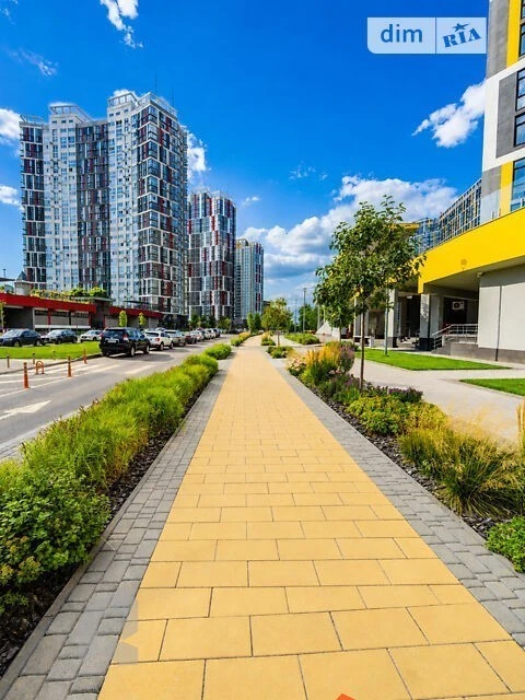 Продаж 3к квартири 122.2 кв. м на вул. Микільсько-Слобідська