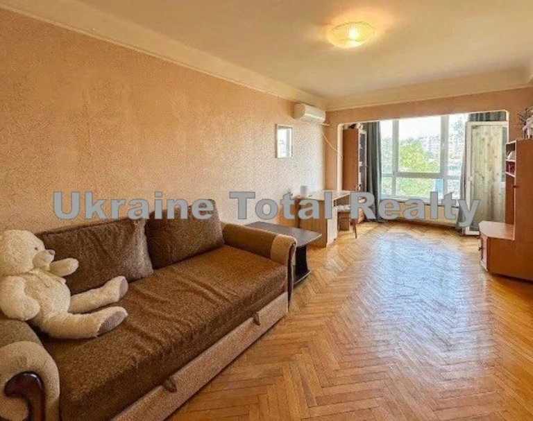 OBOLON! Large 1-room apartment near the metro station Heroiv Dnipra