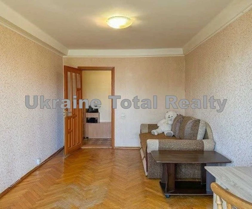OBOLON! Large 1-room apartment near the metro station Heroiv Dnipra