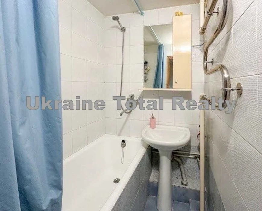OBOLON! Large 1-room apartment near the metro station Heroiv Dnipra