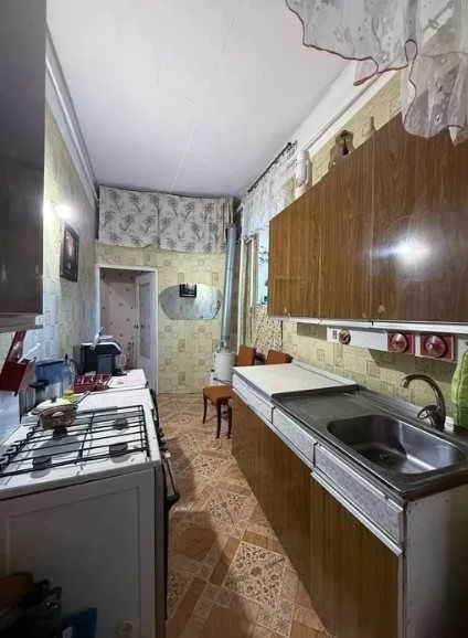 Продам 3-комнатную квартиру на Колонтаевской.