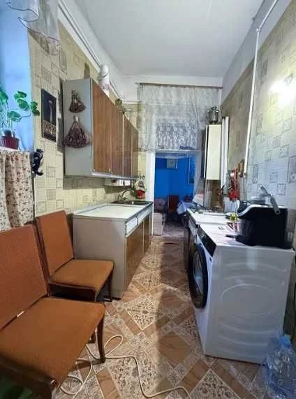 Продам 3-комнатную квартиру на Колонтаевской.
