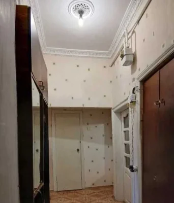 Продам 3-комнатную квартиру на Колонтаевской.