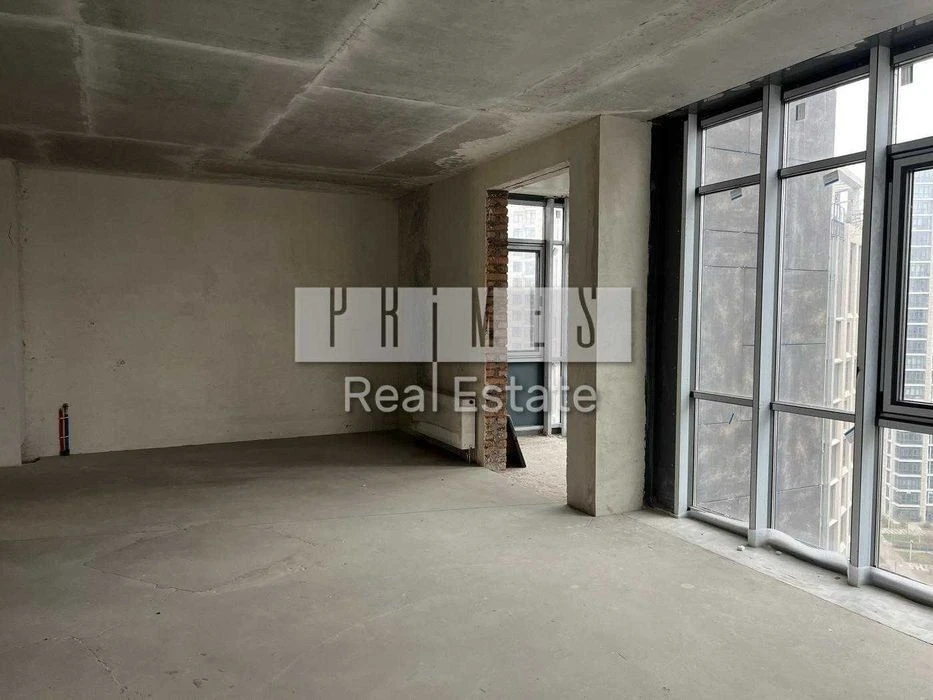 For sale 3-room apartment 82m2 in the residential complex "Novopecherski Lipky" on Andriyya St.