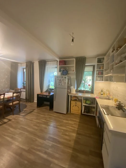 Продам капитальный дом ,по ул Гинзбурга ( Жилярди)