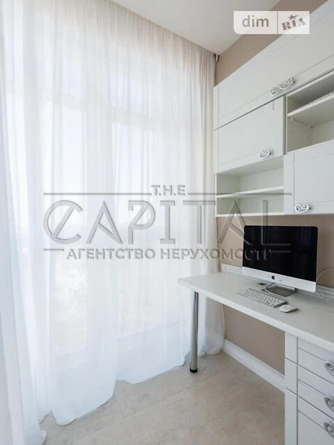 Sale of 3-room apartment 120 sq. m. on Andriy Verkhoglyada St. 7 • I