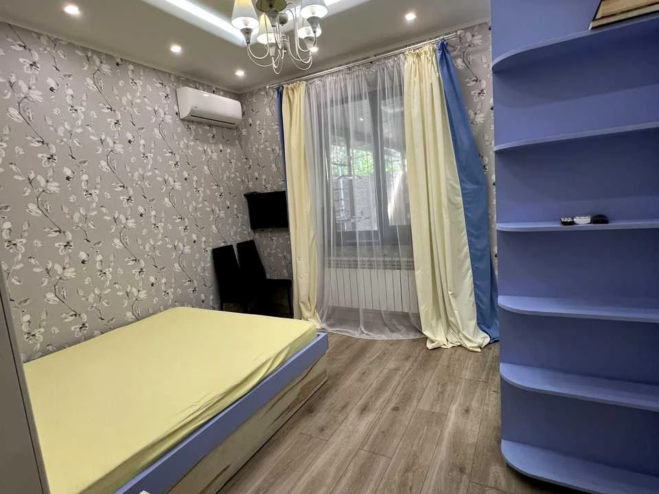 Будинок. Харків, Тракторобудівників просп.