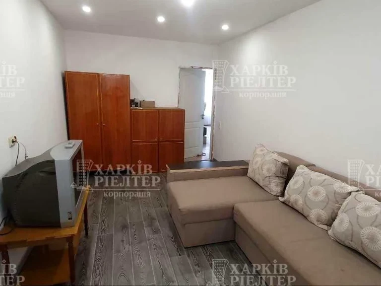 Apartment. Kharkiv, Traktorostudivnyky Ave.