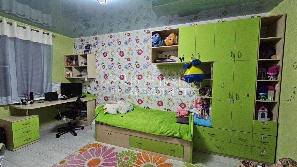 Продається просторий двоповерховий цегляний будинок (загальн