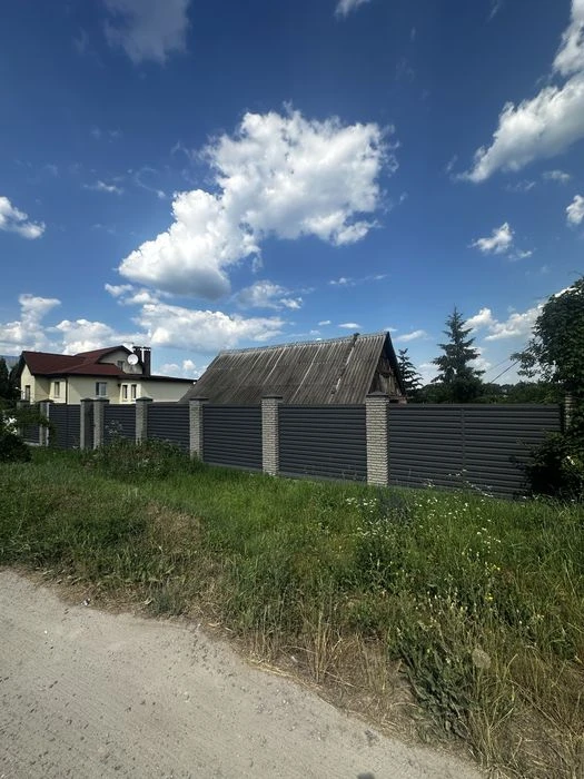 Участок під будівництво з будиночком 45кв.м