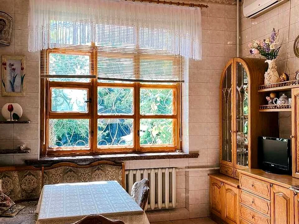 Будинок. Харків, Олександрівський просп. (Косіора)