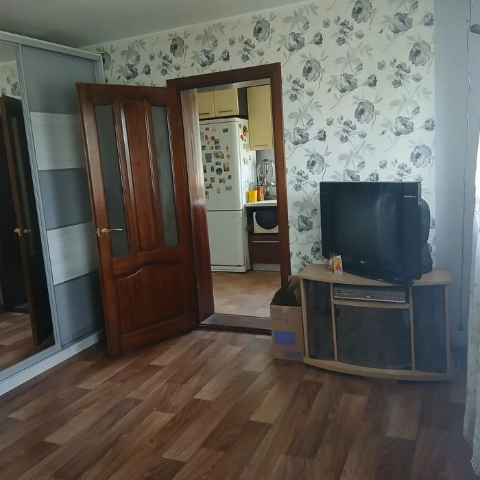Продам дом в Большой Рогани, кирпич 63м2, с удобствами. Торг