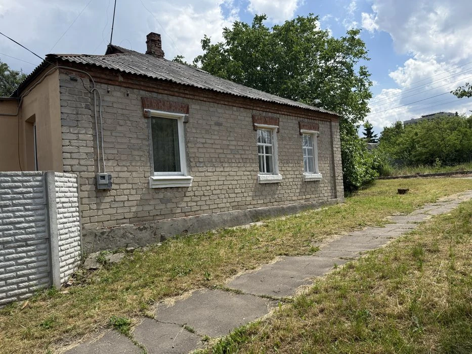 Продам  большую часть дома Немышлянская метро Турбоатом 5 ми