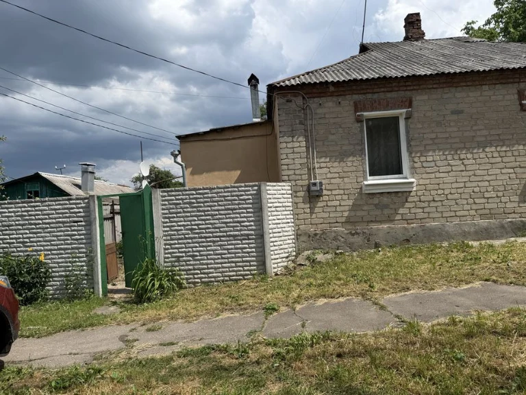 Продам  большую часть дома Немышлянская метро Турбоатом 5 ми