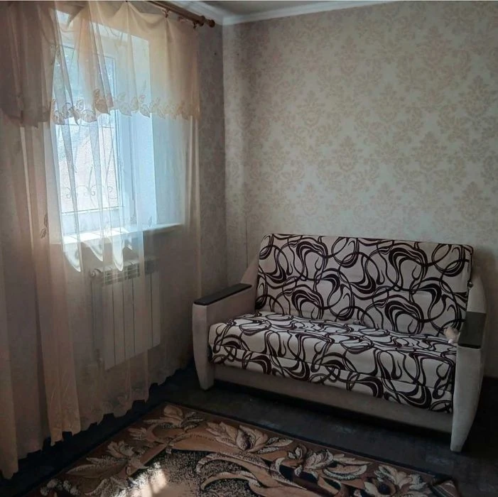 Продам капітальний житловий будинок, 10 хвилин від метро Інд