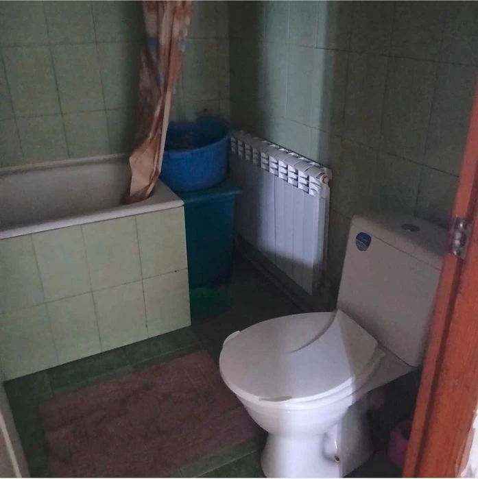 Продам капітальний житловий будинок, 10 хвилин від метро Інд