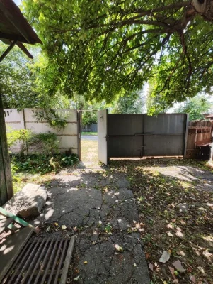 Продам‼️часть дома 65м², свой двор, метро Холодная гора
