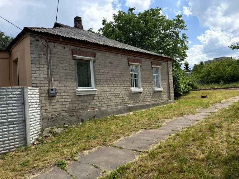 Будинок. Харків, Паровозна вул.