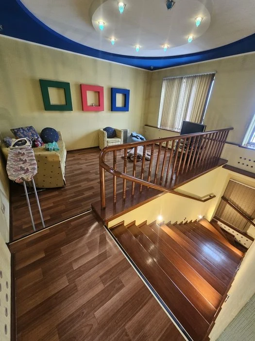 Дом 206м²  пр-кт Аэрокосмический (Гагарина).