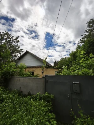 Срочно ! продам дом с удобствами роганский жм