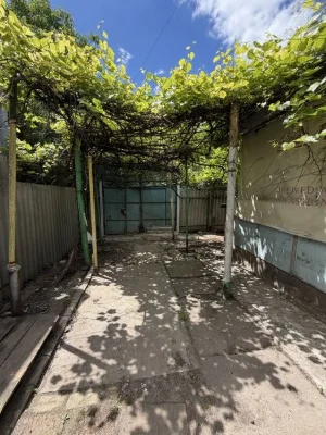 Продам часть дома,статус квартиры.Холодная гора.