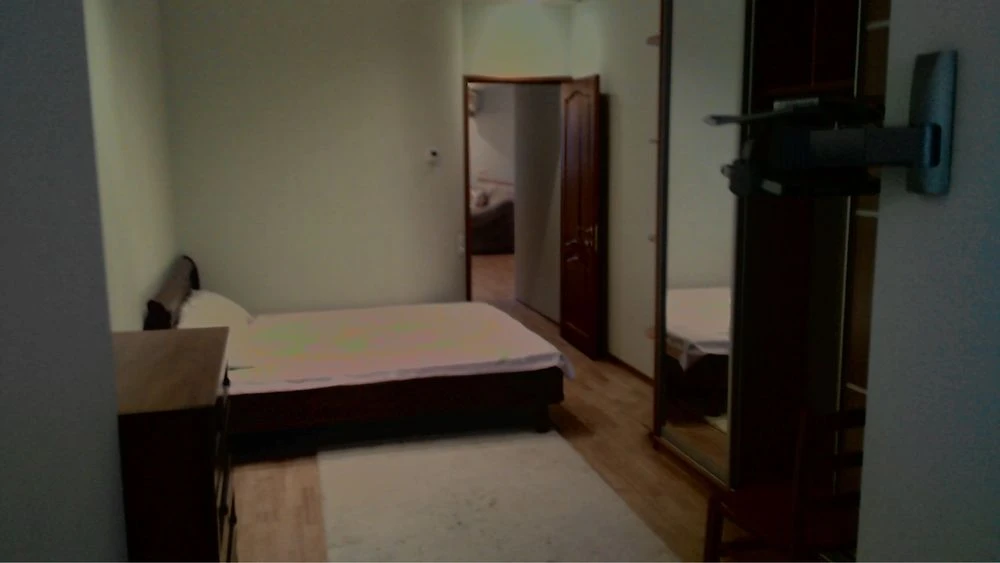 продам 2-к квартиру Алана Шепарда 14