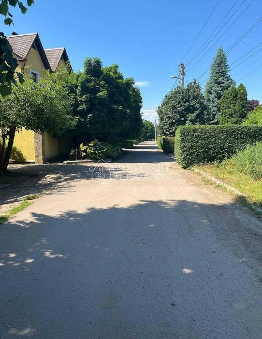 Продаж 1 поверхового будинку 50 кв. м, 3 кімнати, на вул. Ар