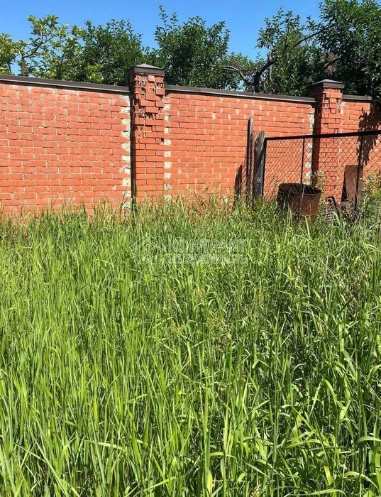 Продаж 1 поверхового будинку 50 кв. м, 3 кімнати, на вул. Ар