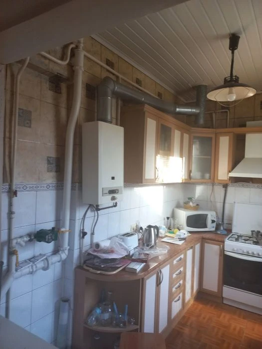М.Холодная Гора, продам 2 дома на одном участке, ул.Погранич