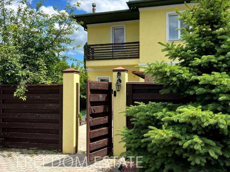 Будинок. Харків, Басейна вул.