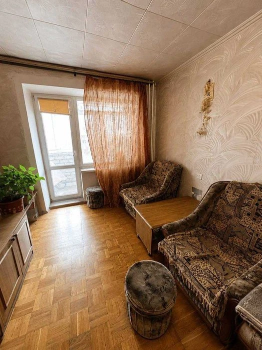 Продам просторную 3-к квартиру Крутогорный спуск Рогалева
