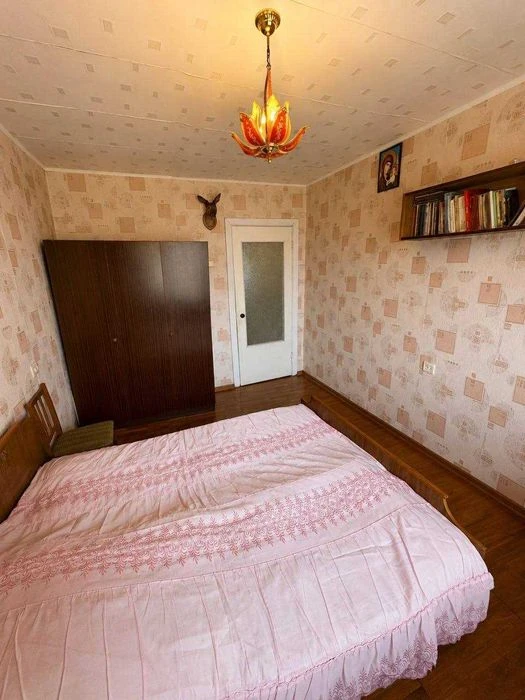 Продам просторную 3-к квартиру Крутогорный спуск Рогалева